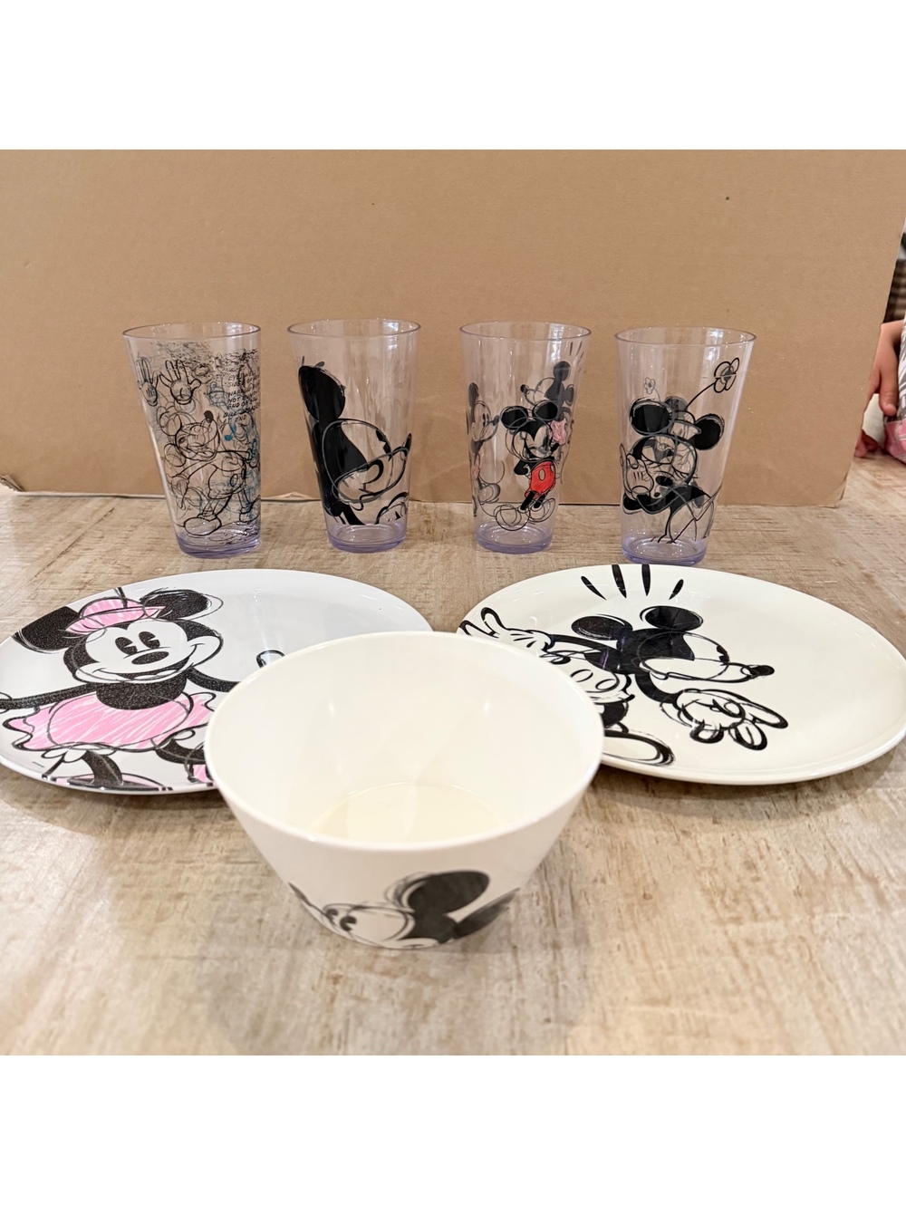 Disney Mickey Minnie Zak Designs Sketch Dinnerware 7 Pc Plates Bowl Tumblers